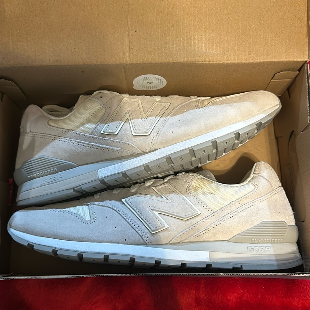 New Balance Men's 996 V2 Sneaker